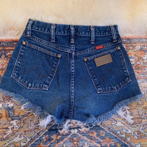 Wrangler High-rise shorts - Picture 3 of 7